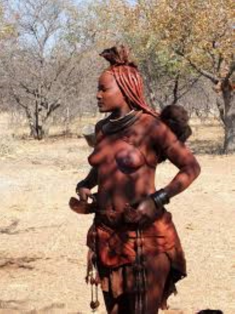 We didn't take this, but this is a typical Himba woman. It is hard to explain how strange it is queuing behind someone dressed like this at the supermarket